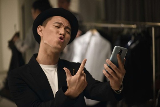 Gary Terpilih Jadi Model Korea Pertama Untuk Messenger Terbesar Di Cina
